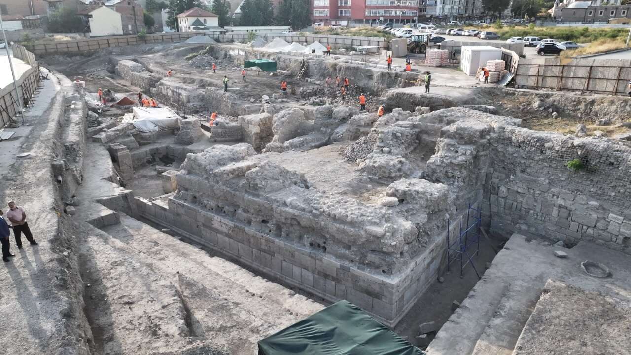 Konya’nın kalbinde toprağın altından tarih fışkırıyor 6